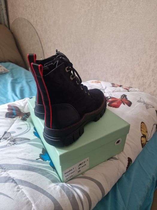 Продам сапоги зимние и демисезонные
