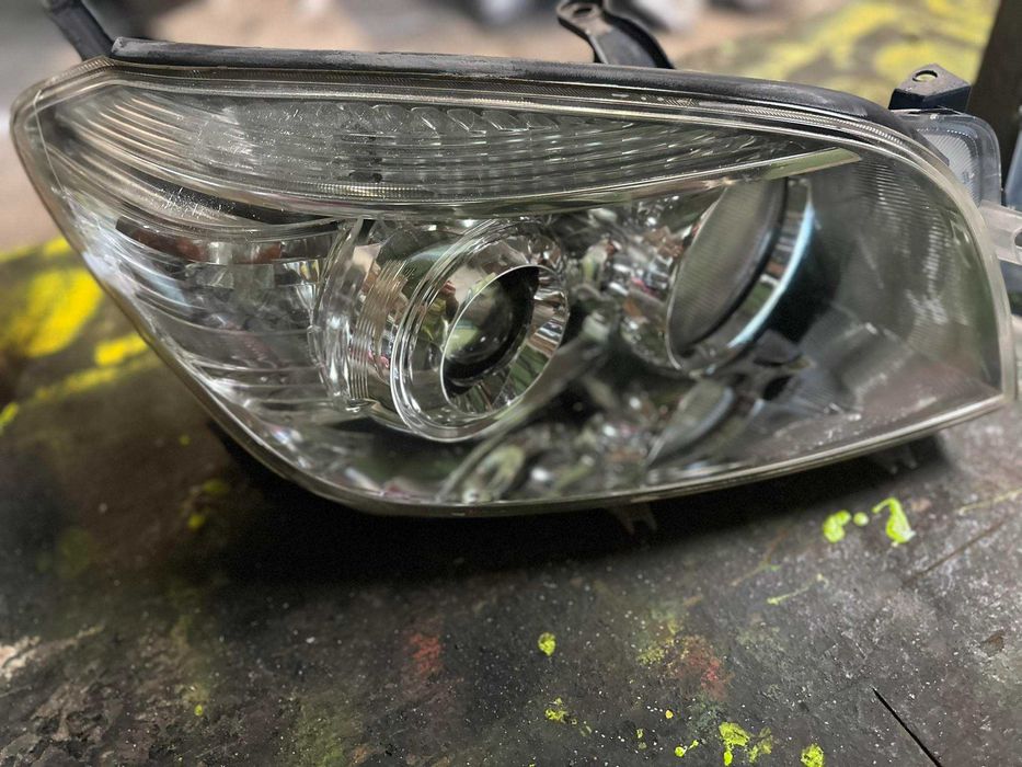 Фарове за Рав4 2007 в много добро състояние