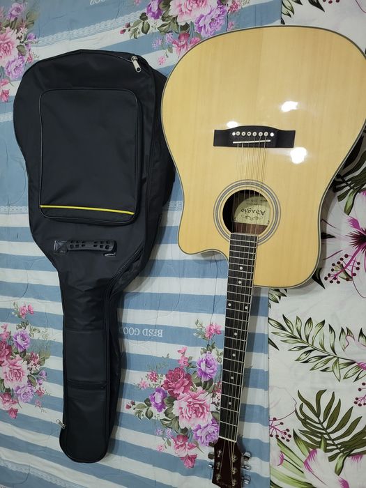 Акустическая гитара Adagio