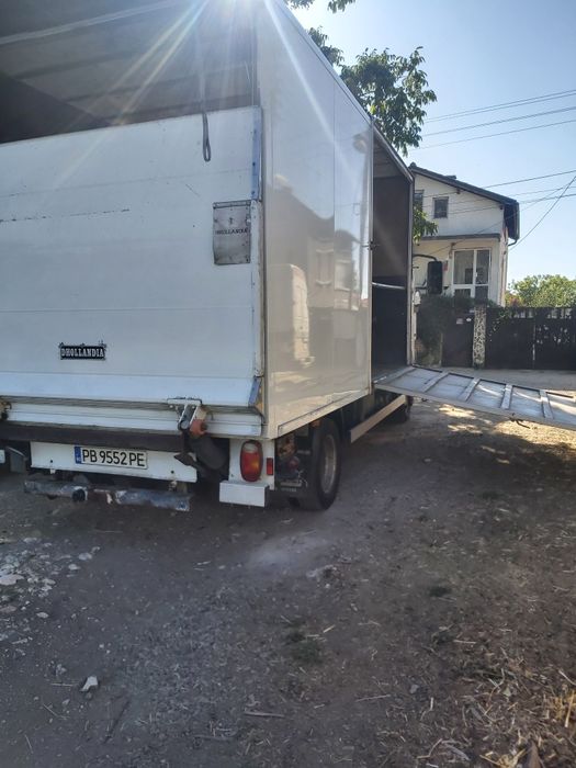 Продавам Животновоз Нисан Атлеон