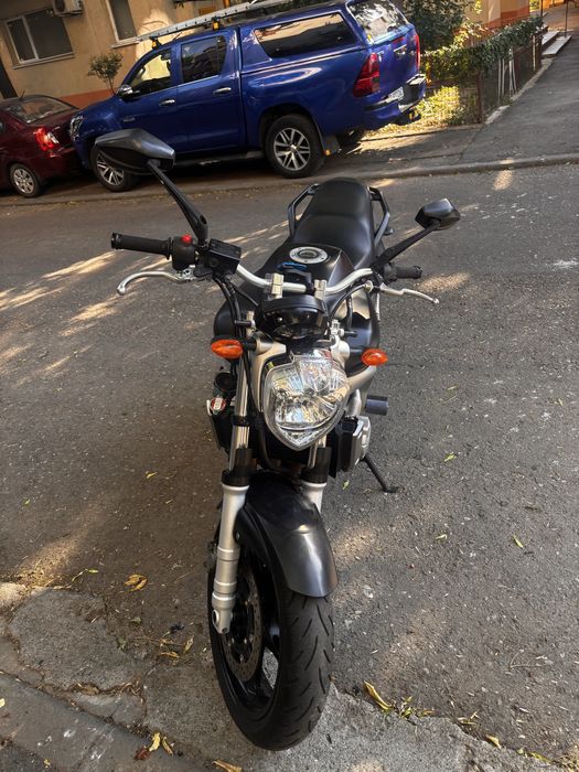 Yamaha Fz6 - naked