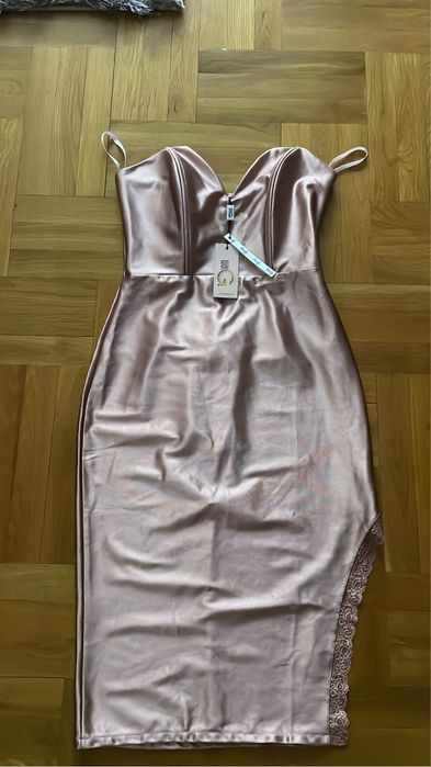 Официални рокли- размери С и М