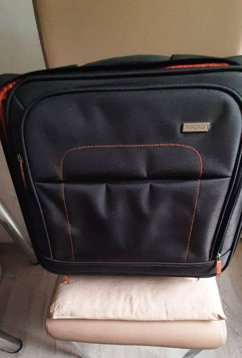 Troler cabina pânzat cu roti  aproape nou