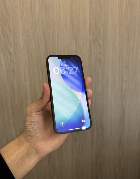 Продам Айфон 13 128gb