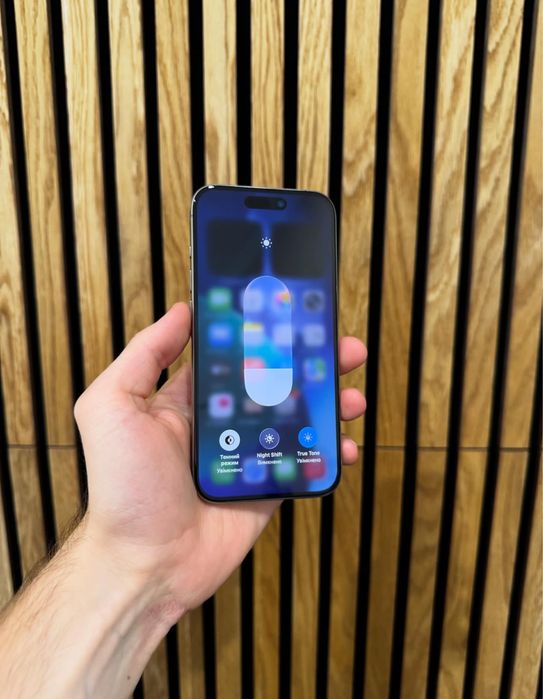 Продам Айфон 15 Pro 256gb