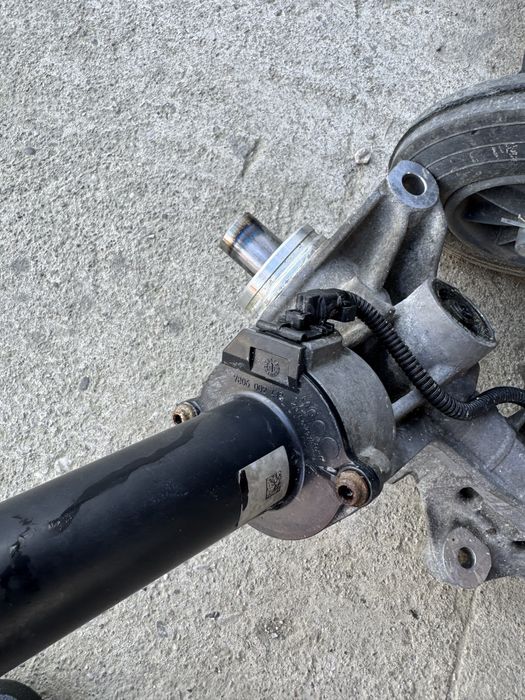 Caseta directie bmw f10 f11 impecabila