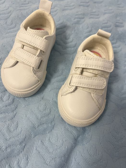 Papuci Next 19 albi copilasi