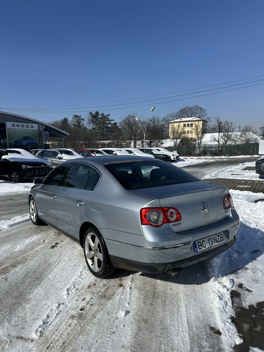 Piese Vw Passat b6 2.0 TDI Bkp BERLINA motor injectoare