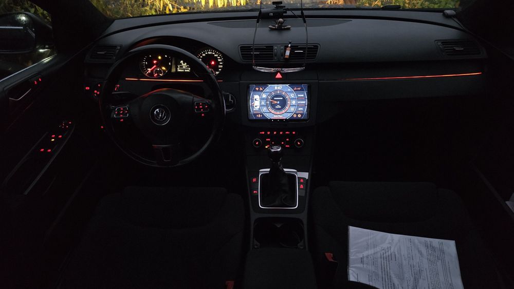 Volkswagen Passat B6 2.0 BLUEMOTION 2010...SCHIMB CU 7  LOCURI