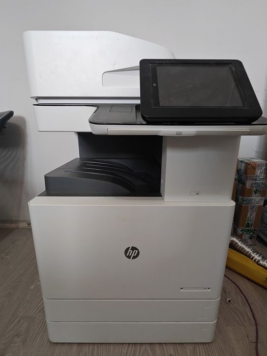 Принтер HP Color laserjet flow E77822