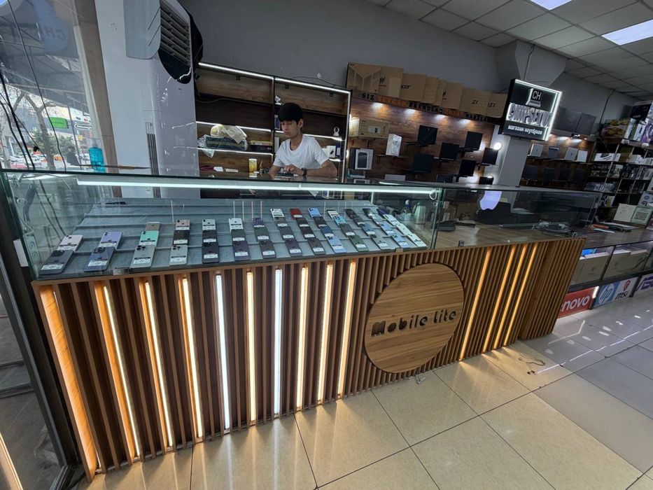 Витрина телефон сотилади