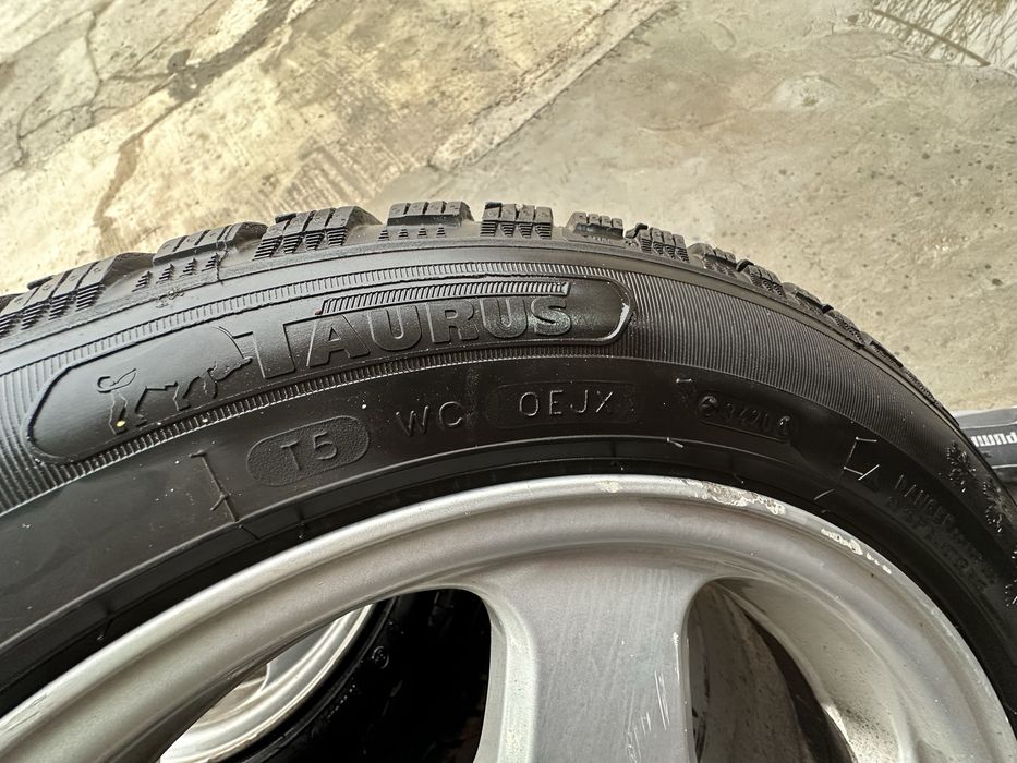 Джанти с  зимни гуми 205/55/16 ДОТ 2020г. Mercedes