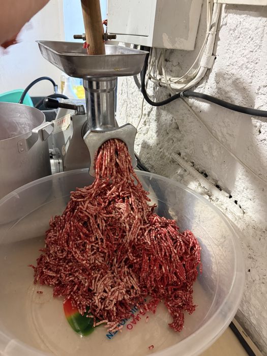 Продам электромясорубку на 380v