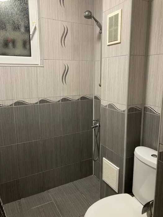 Продава се Тристаен апартамент в София, Гоце Делчев - 80 кв.м за 2107 €/кв.м - Снимка #2