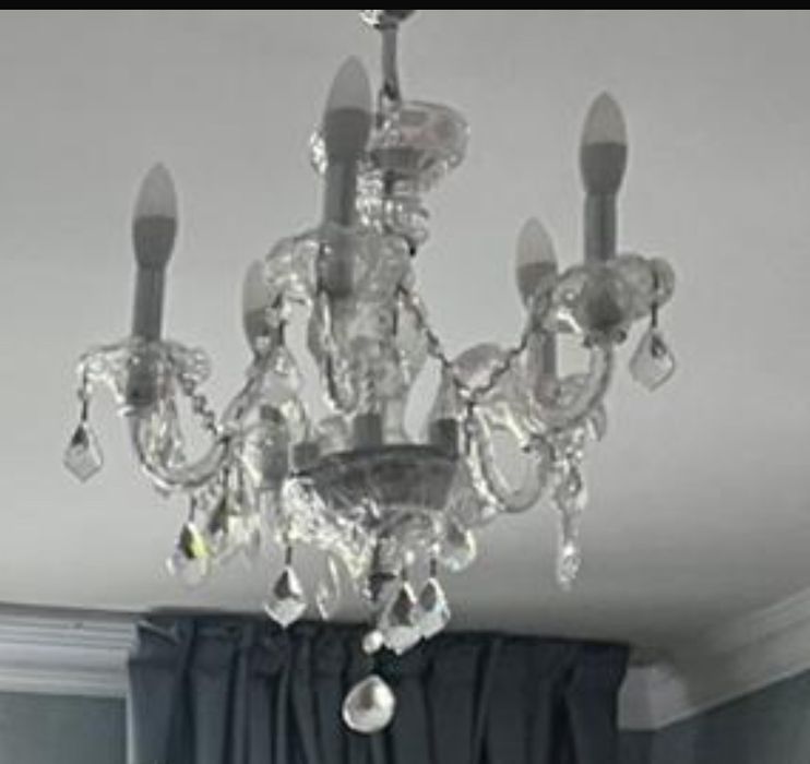 Продам люстру в хорошем состоянии