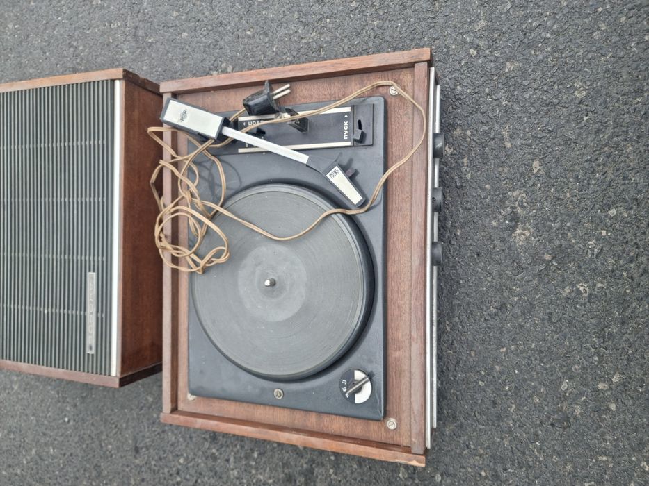 НАМАЛЕНИ ЦЕНИ!Фотоапарати и грамофон