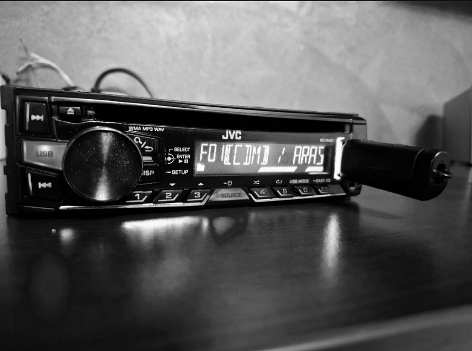 Casetofon JVC KD-R561