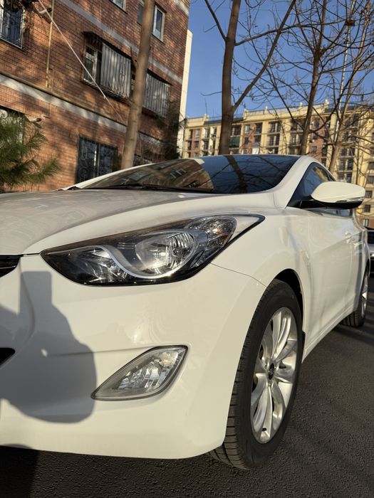 Продается Hyundai Elantra polniy full