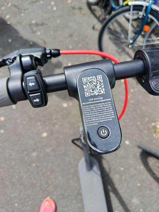 Vand trotineta electrica noua