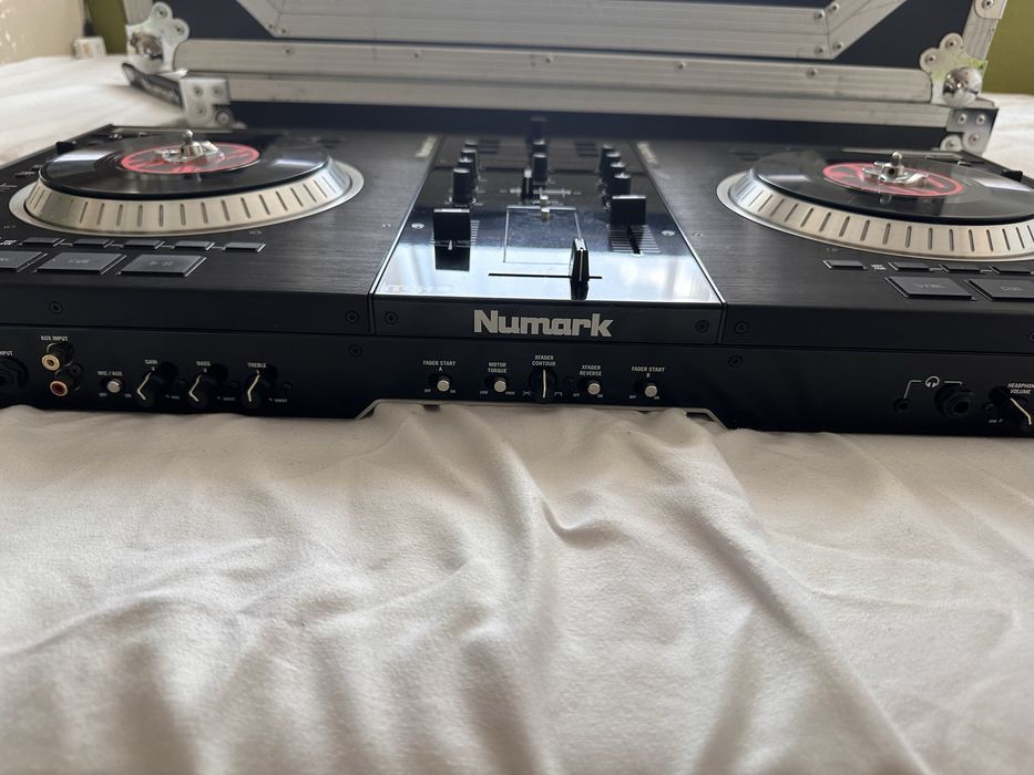 Vand consola Dj Numark NS 7