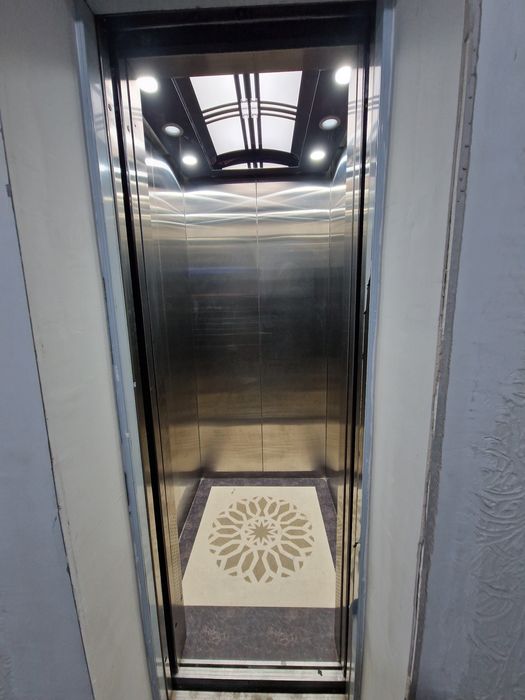 Текстиль бурч аптекаси оркасида 2 хонали квартира ижарага берилади!