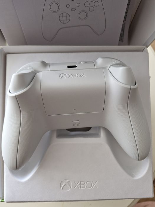 Controler NOU wireless Microsoft Xbox Series X/S în culoarea Robot White