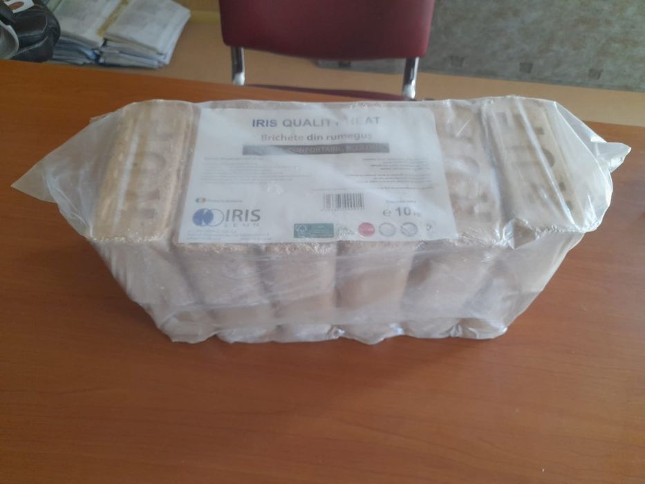 Vand Bricheti de foc din FAG !