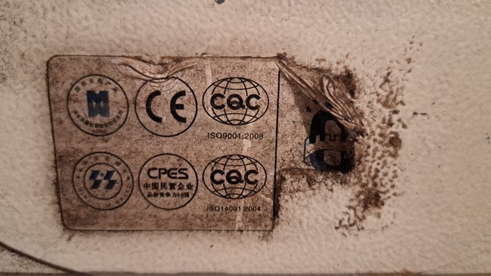 Продам срочно швейную машинку