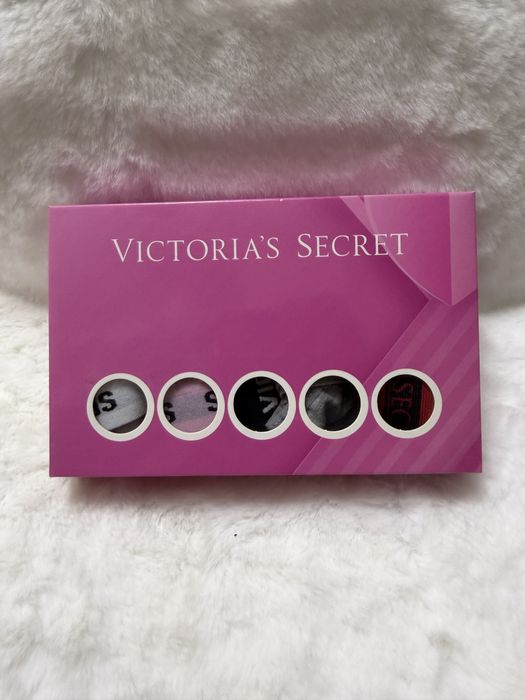 Set de 5 perechi chiloti tanga Victoria’s Secret M