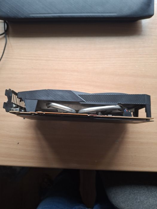 Placa video asus rx 5500 xt