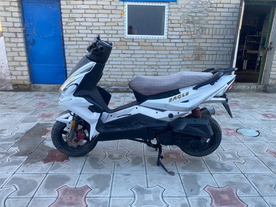 Продам скутер срочно