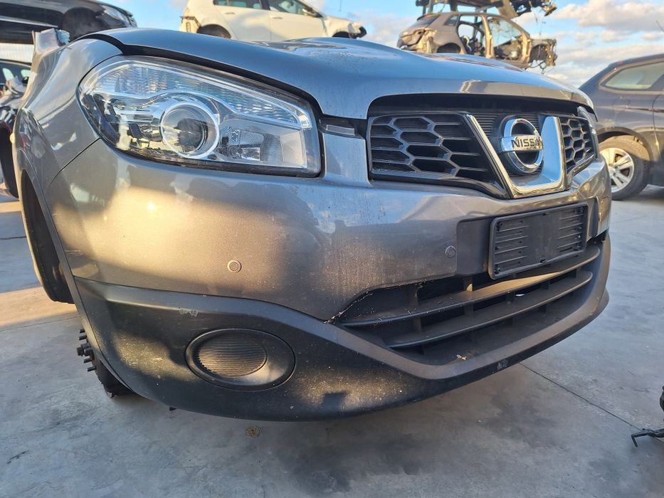Предна броня Nissan Qashqai / Нисан Кашкай 2013г.