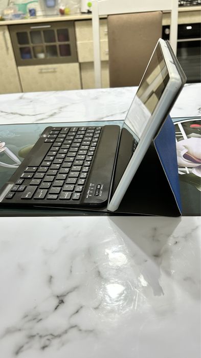 Планшет в комплекте