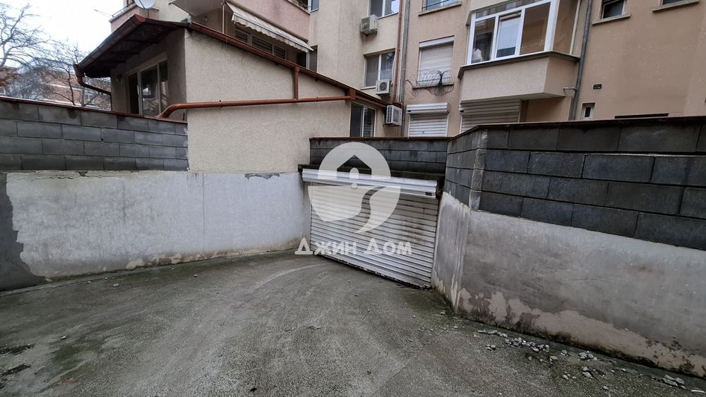 Продава се Гараж / Паркомясто в Бургас, Братя Миладинови - 30 кв.м за 679 €/кв.м - Снимка #1