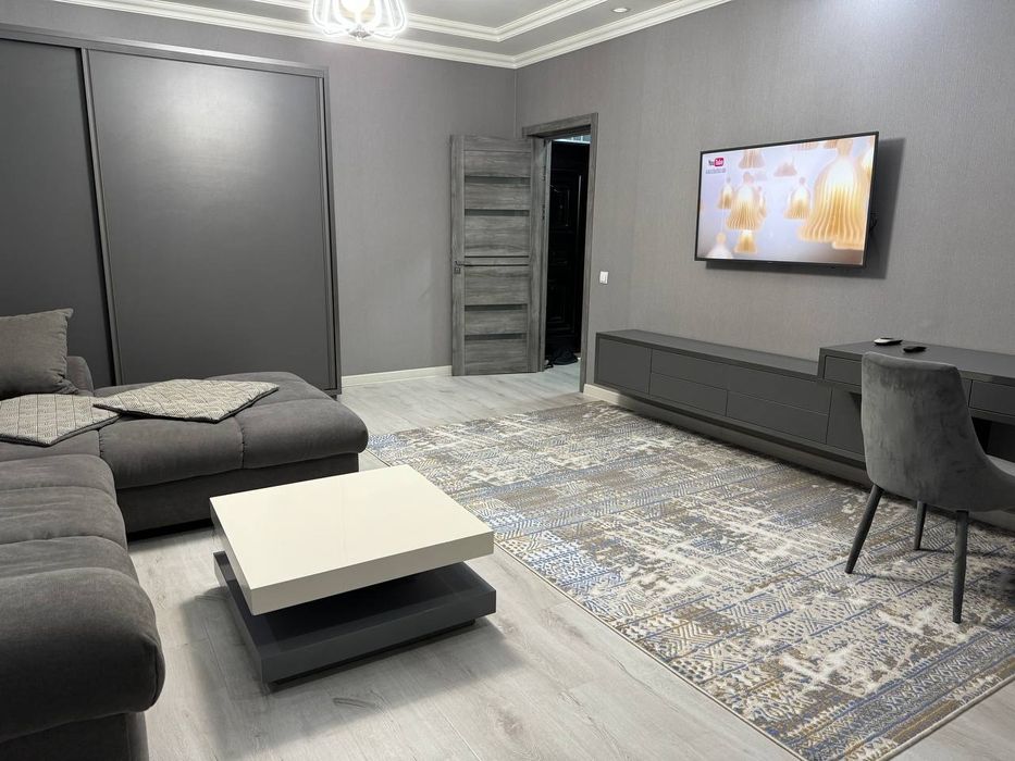 Срочно Сдаётся квартира улица Садик Азимова 2-комн авторский ремонт