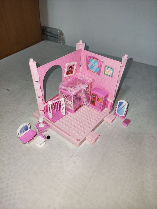 Маленький Barbie уголок