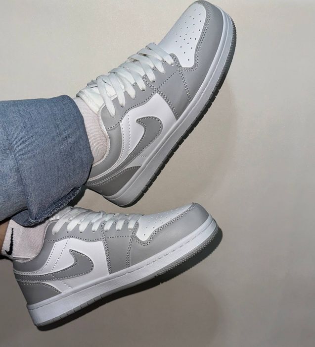 Кроссовка Nike хорошая качество