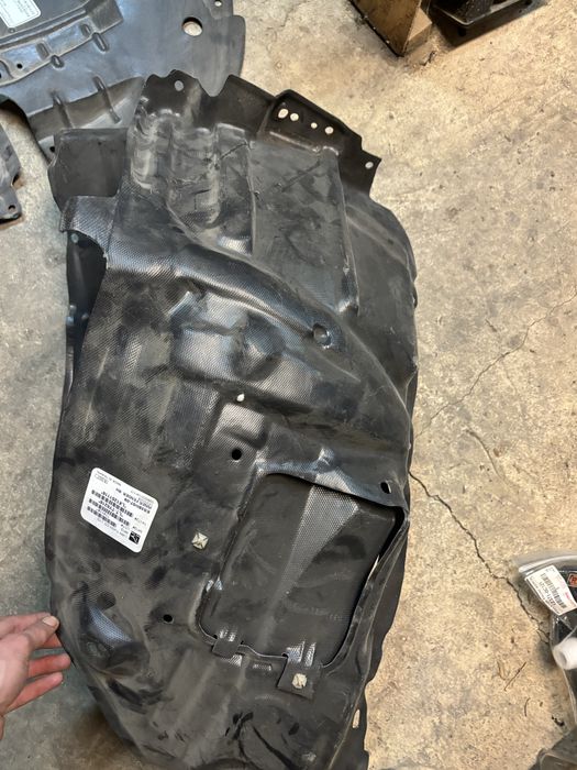 Подкрыльник передний правый es350