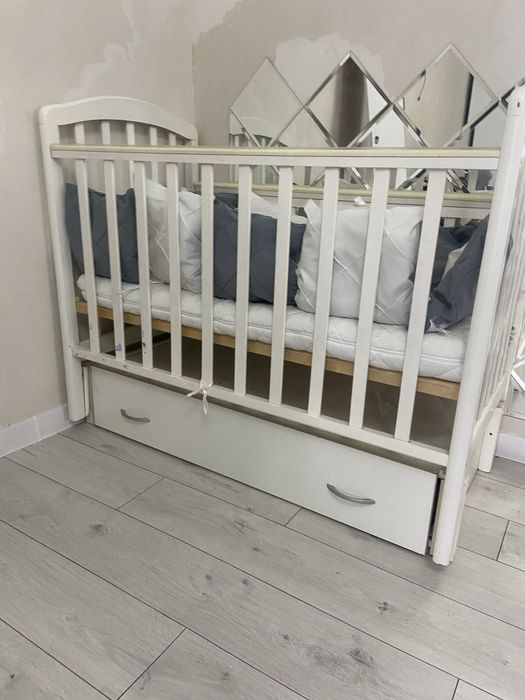 Продам детскую кроватку