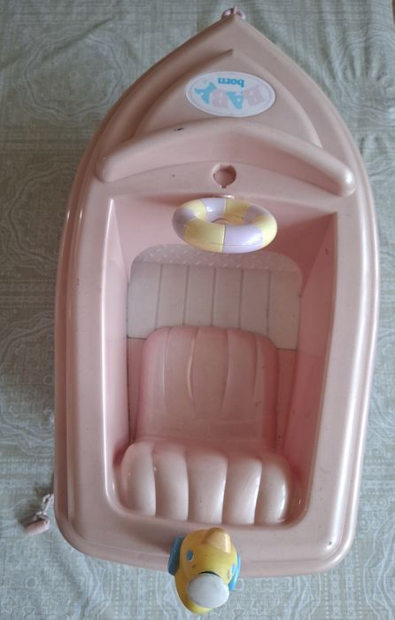 Лодката на Baby born