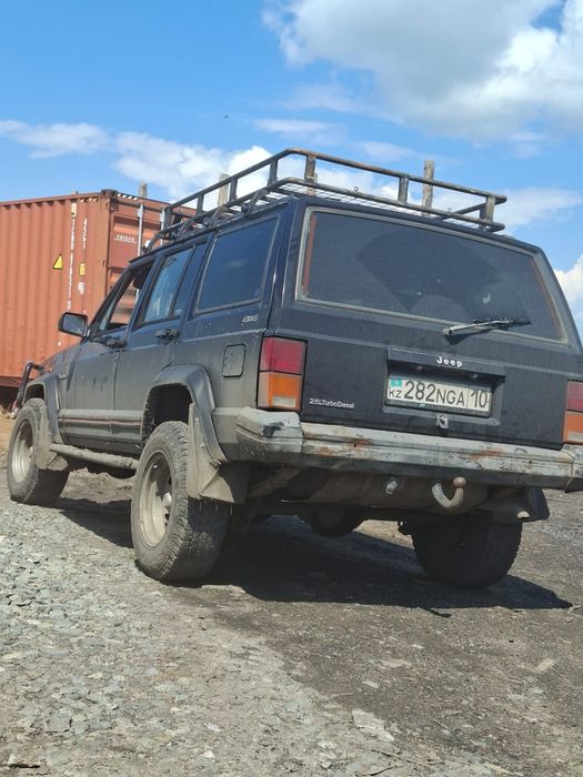Продам Jeep Cherokee