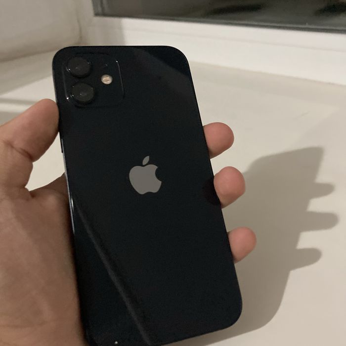 Iphone 12 в хорошем состоянии