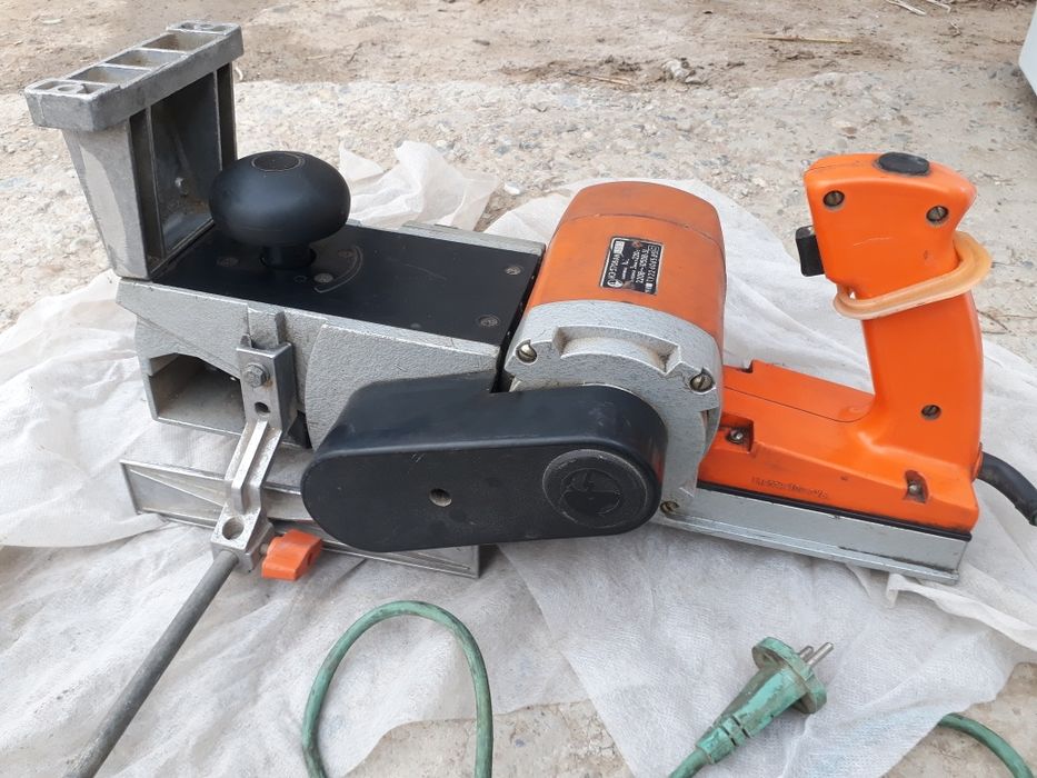 Рубанка электрически