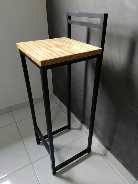 Бар столове от желязо и масив