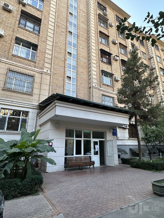 Продается 4-х комнатная квартира Ойбек Габус