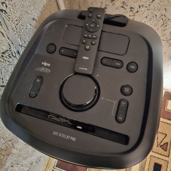 Колонка большая.