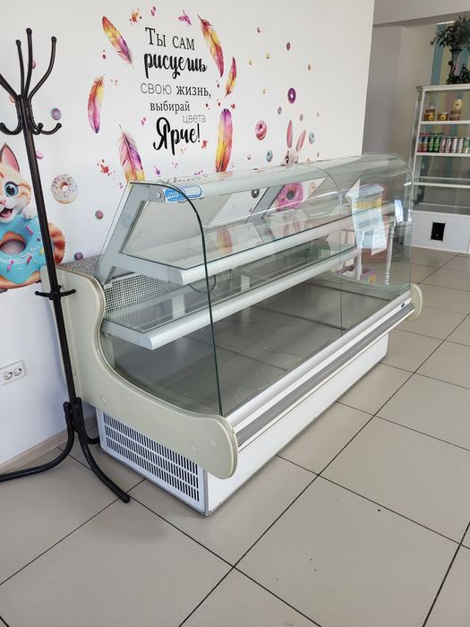 Продам холодильник б/у 1,5 метра.