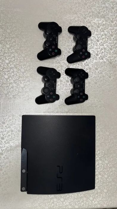Playstation 3 Slim 256Gb сотилади