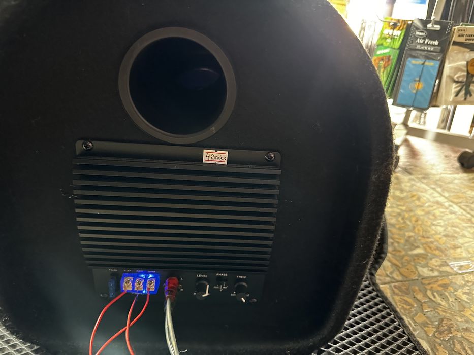 Продается сабвуфер почти новый