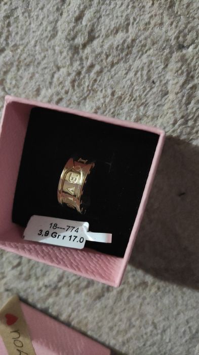 Золотое кольцо новое продам